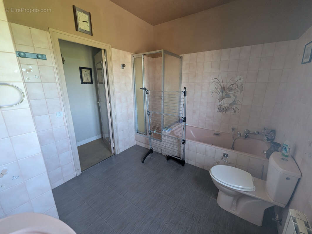 Maison à MONTGIVRAY