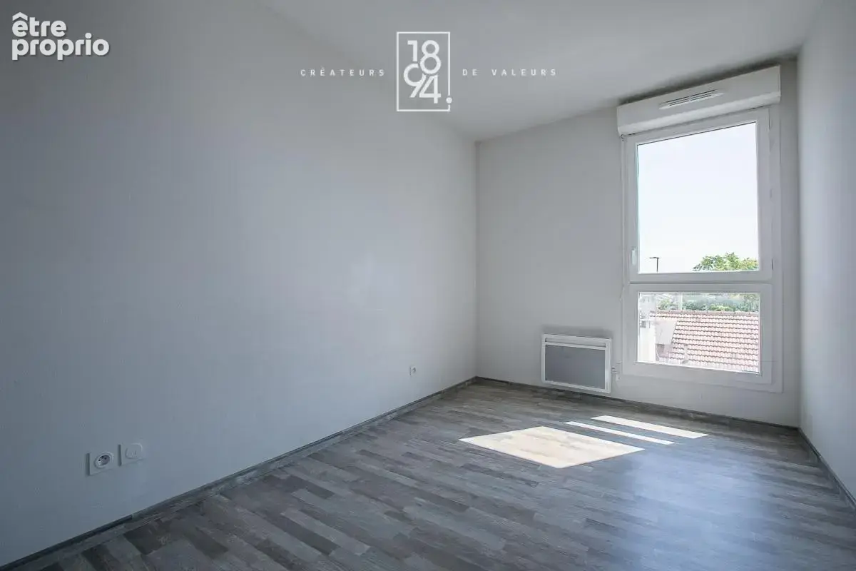 Résidence récente - T3 de 63 m² avec terrasse plein sud et place de parking - photo 5