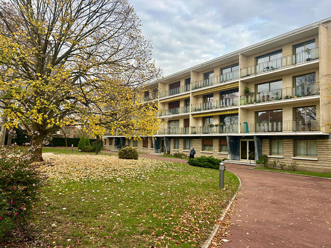Appartement à MAISONS-LAFFITTE