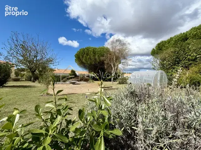 En exclusivité   Maison de plain-pied avec une dépendance entre centre-ville et océan - photo 9