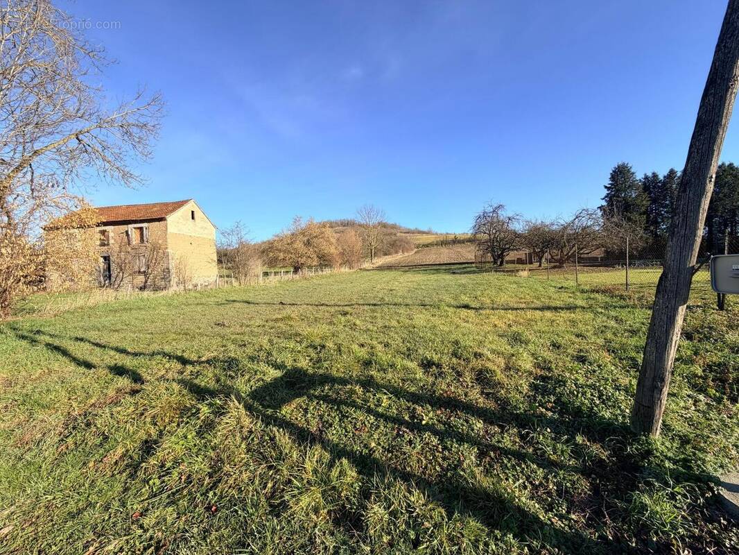 Photo 1 - Terrain à LUZILLAT