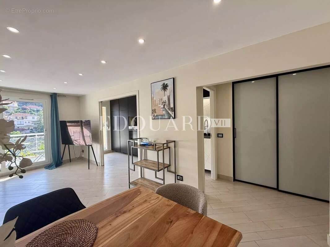 Appartement à ROQUEBRUNE-CAP-MARTIN