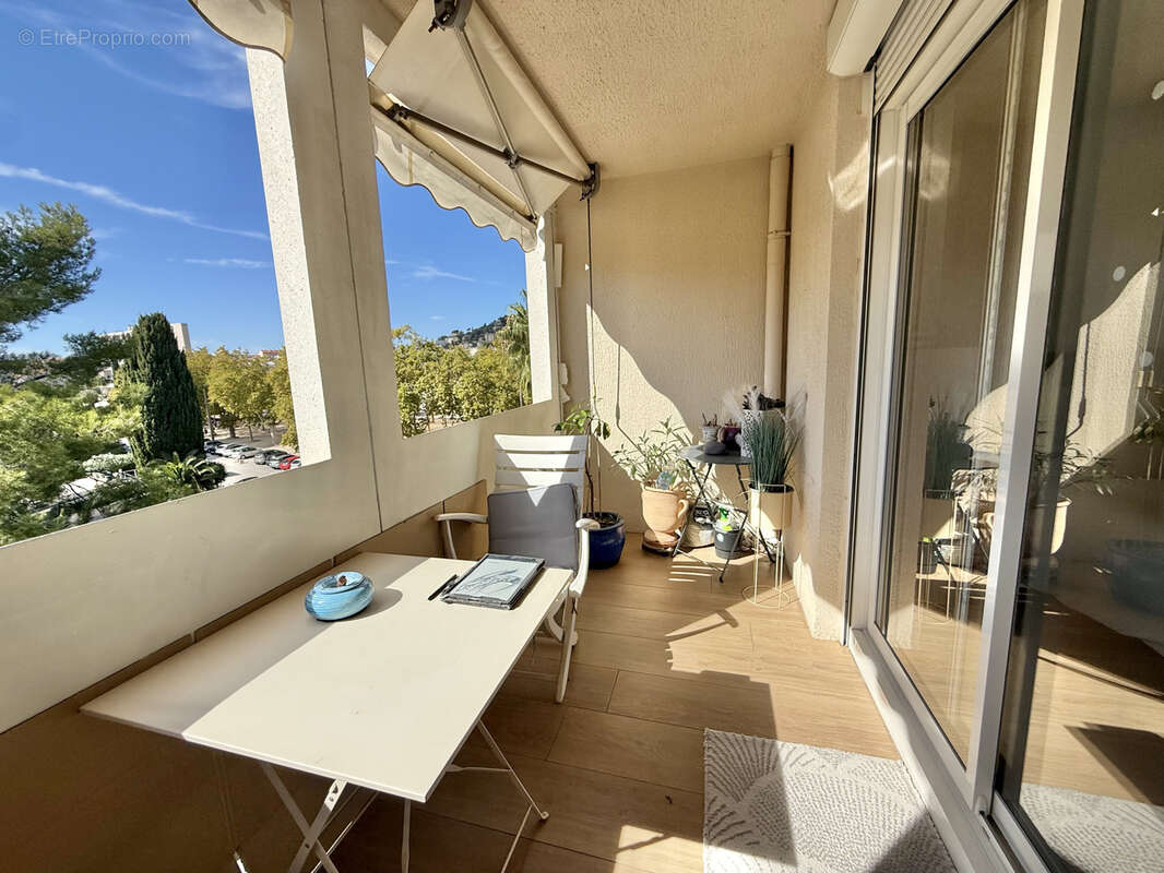 Appartement à HYERES