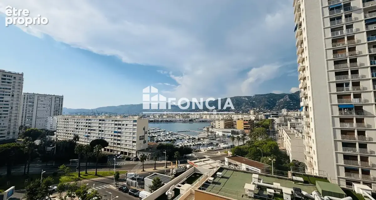 Toulon Le Mourillon T4 traversant de 70 m² avec vue mer, terrasse et cave - photo 2