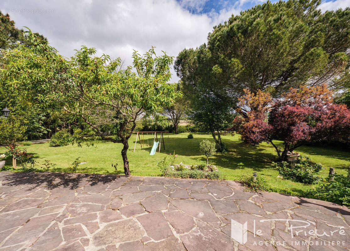 Maison familiale avec piscine et grand terrain arboré sur l'axe Réalmont-Graulhet - photo 2