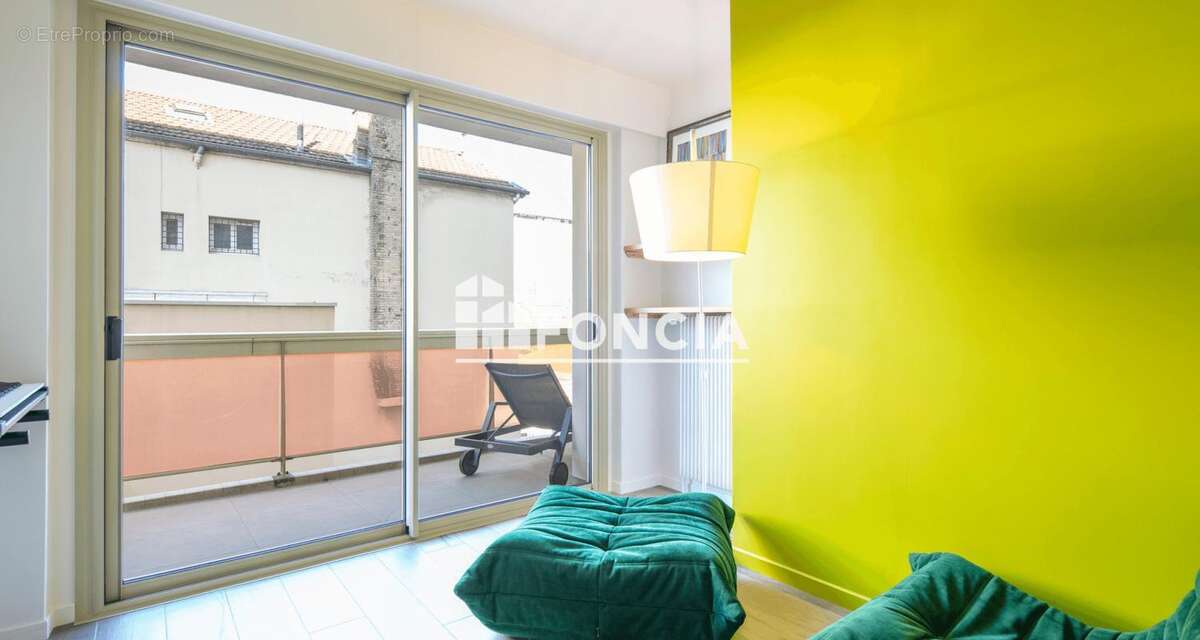 GRENOBLE, Place Paul Vallier, Secteur Chavant - Rue de Strasbourg, Grand T4 avec Terrasses et possibilité d'un garage - photo 11