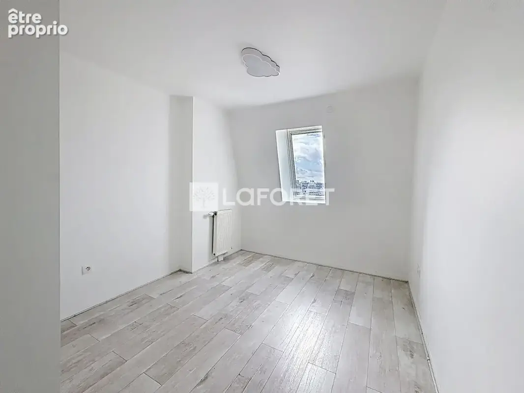 Proche métro avec balcon Appartement 3 pièces dernier étage de 56.25 m2 - photo 4