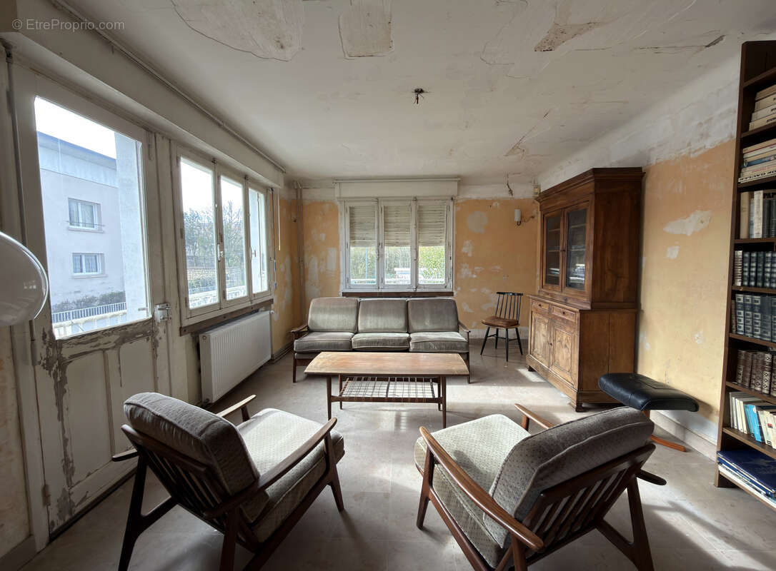 Maison à JARVILLE-LA-MALGRANGE