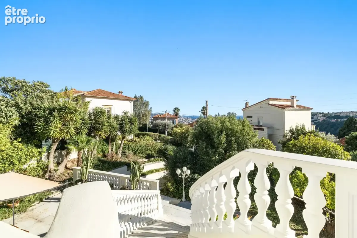 Nice Nord - Collines Saint-Sylvestre - Villa contemporaine 240m2 - jardin - photo 6