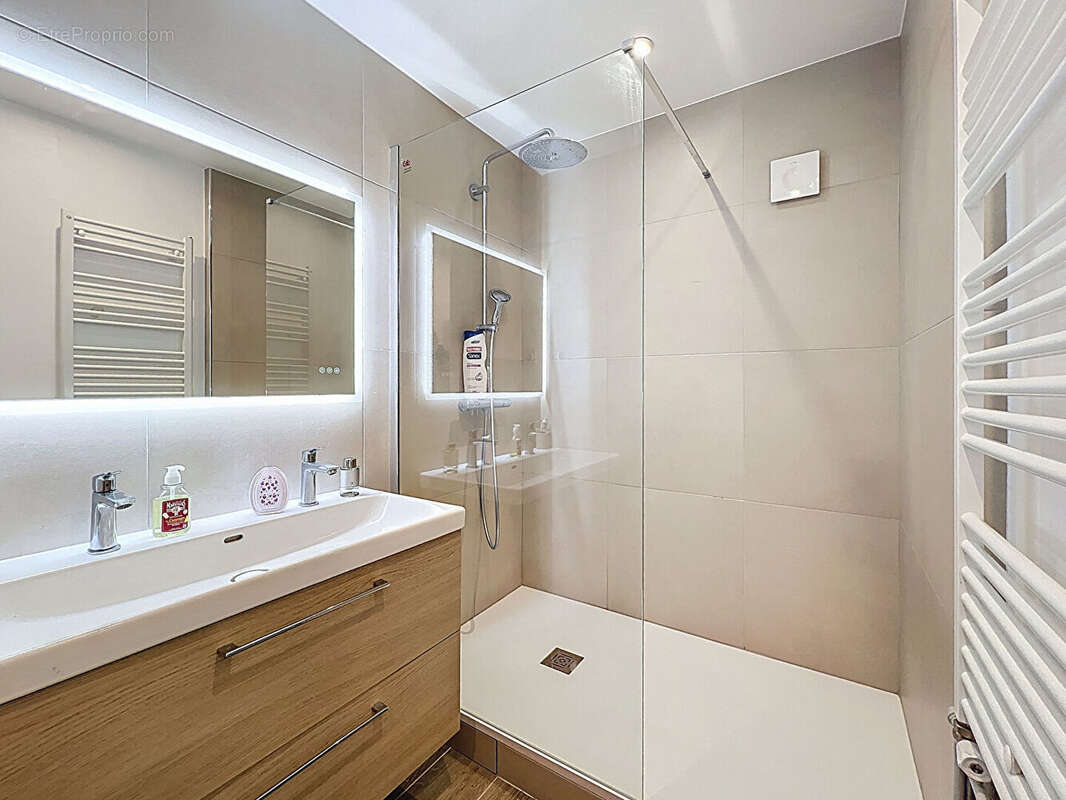 Appartement à BOUSSY-SAINT-ANTOINE