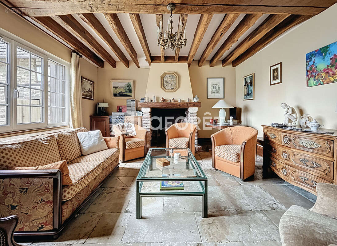 Maison à MEZIERES-EN-VEXIN