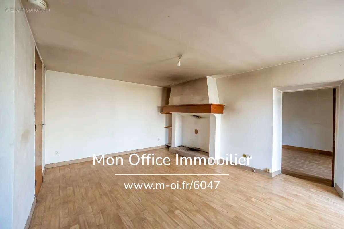 Maison à CHATEAUROUX-LES-ALPES
