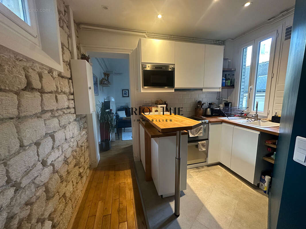 Appartement à PARIS-17E