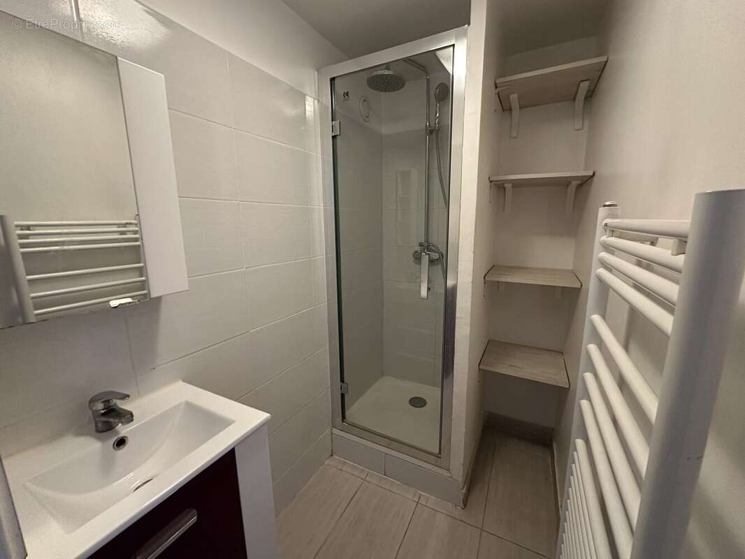 Appartement 42 m² à Suresnes  - photo 6