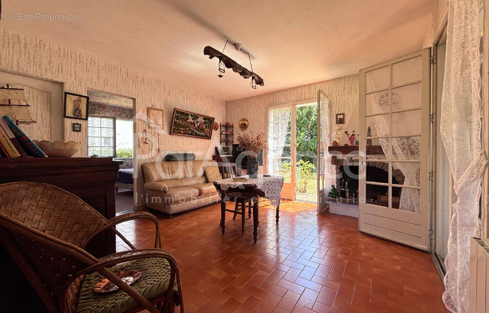 Maison de plain-pied sur terrain de 633 m2 - photo 2