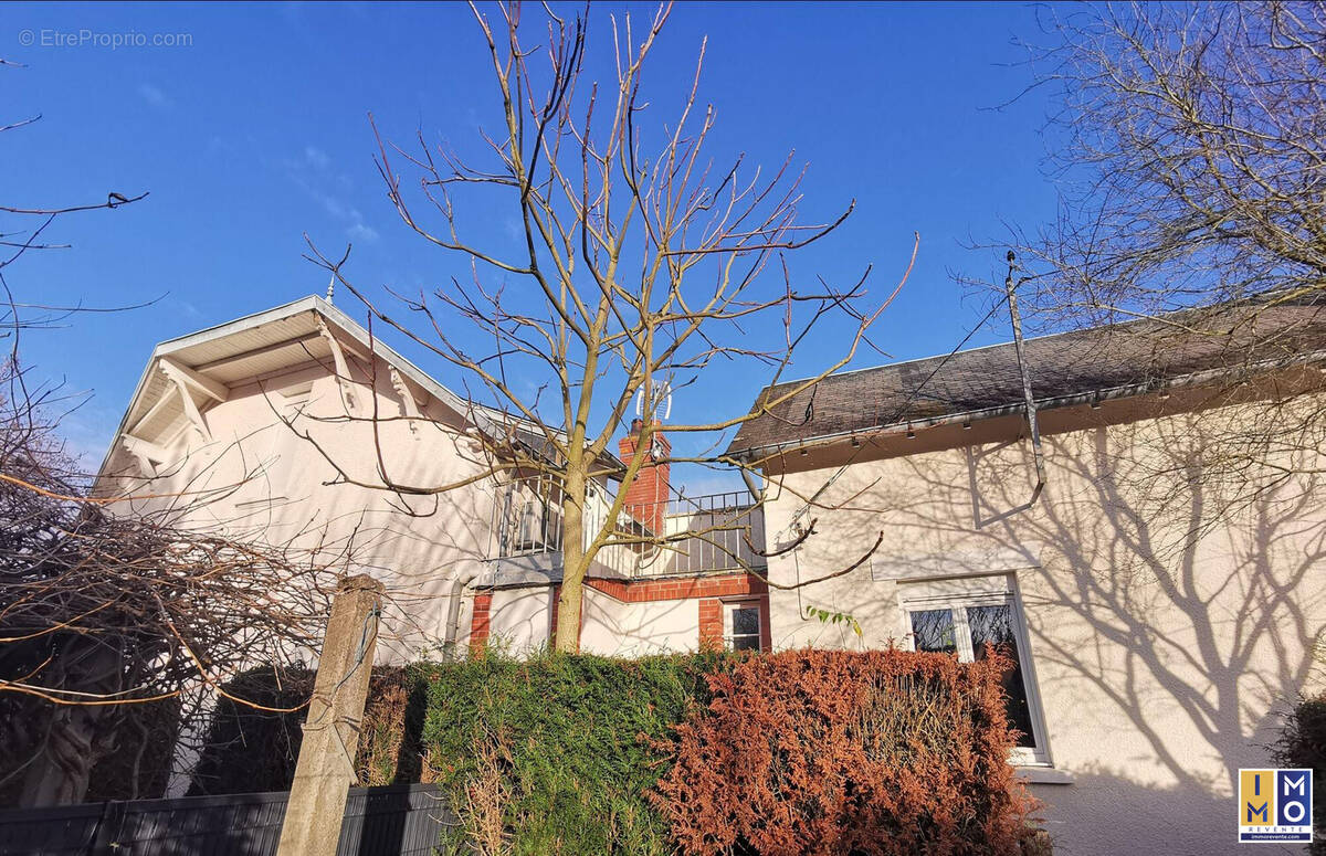 Appartement à SAINT-DOULCHARD