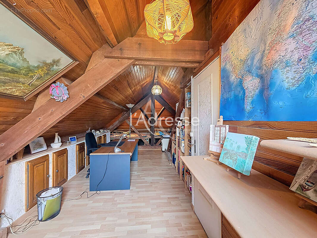 Maison à MAGNY-LE-HONGRE