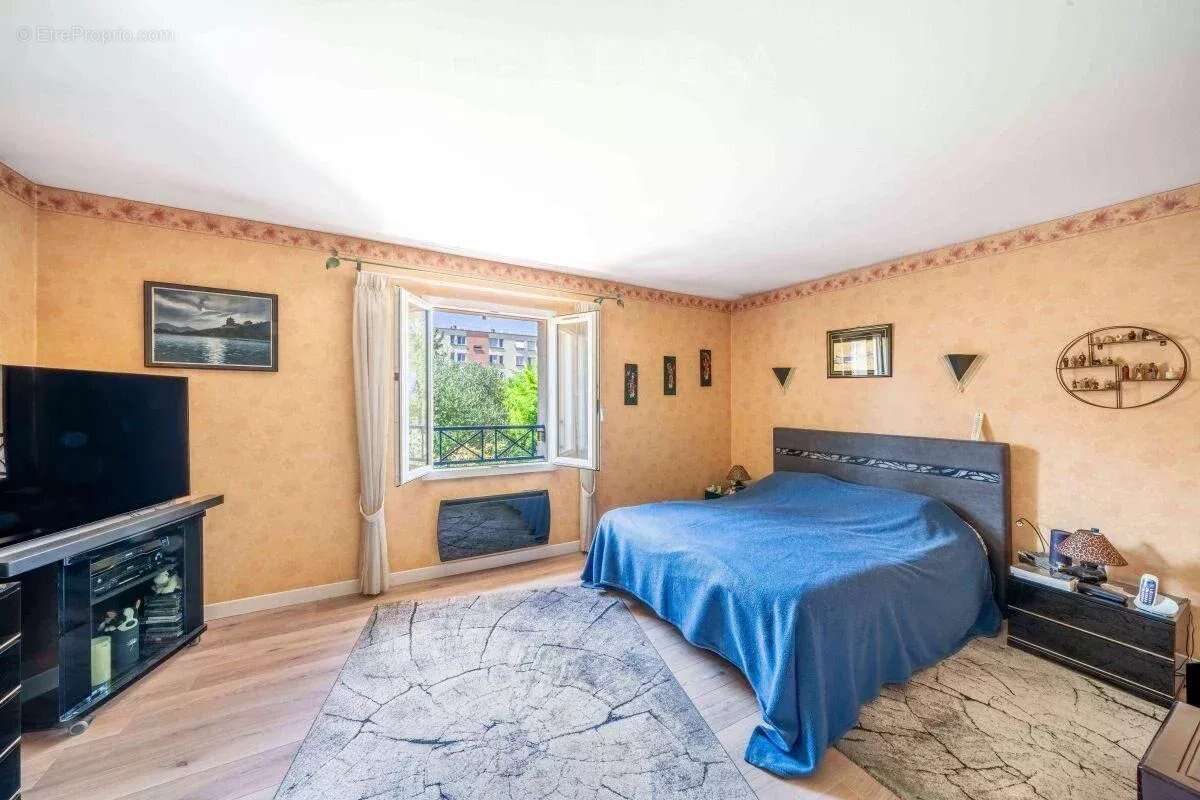 Maison à VITRY-SUR-SEINE