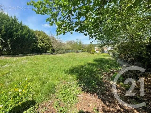 Terrain 935 m² à Vernon  - photo 2