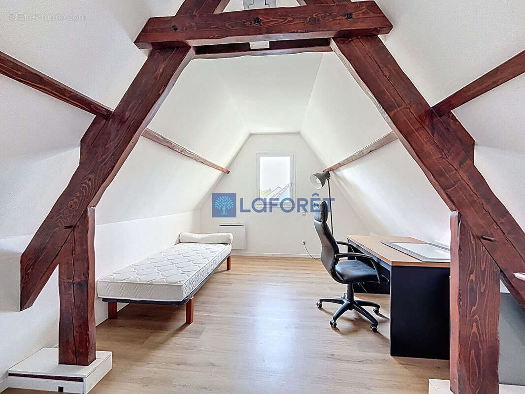 Maison à SAINTRY-SUR-SEINE