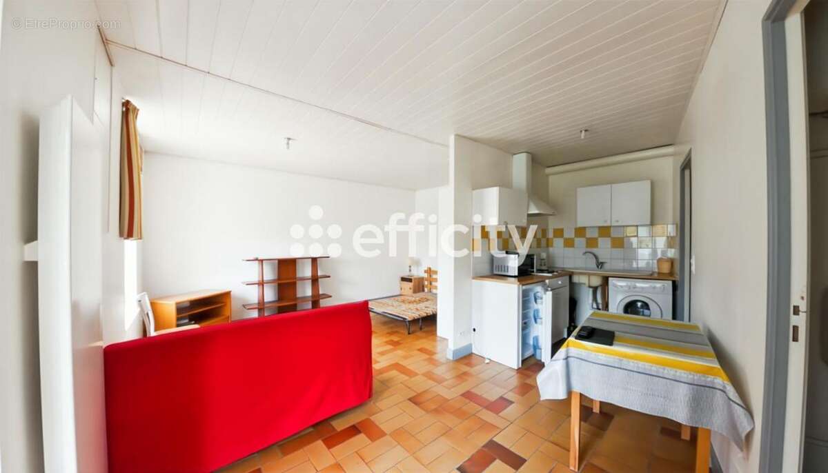 Appartement à FUMEL