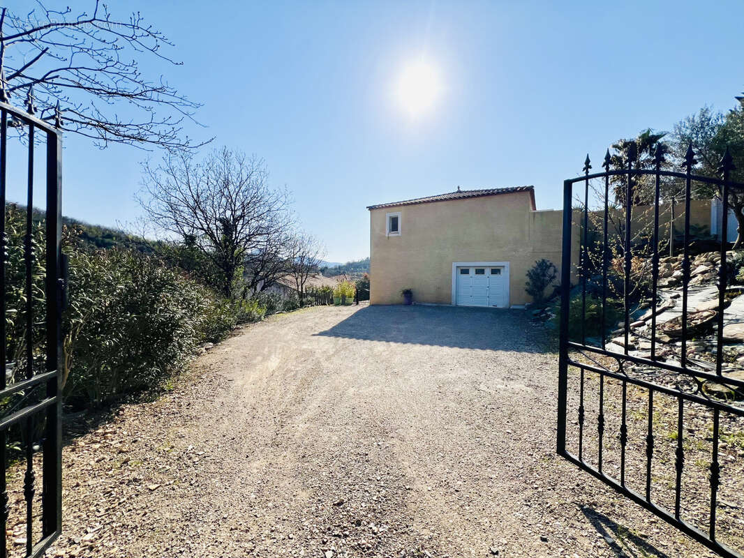 Maison à LE BOSC