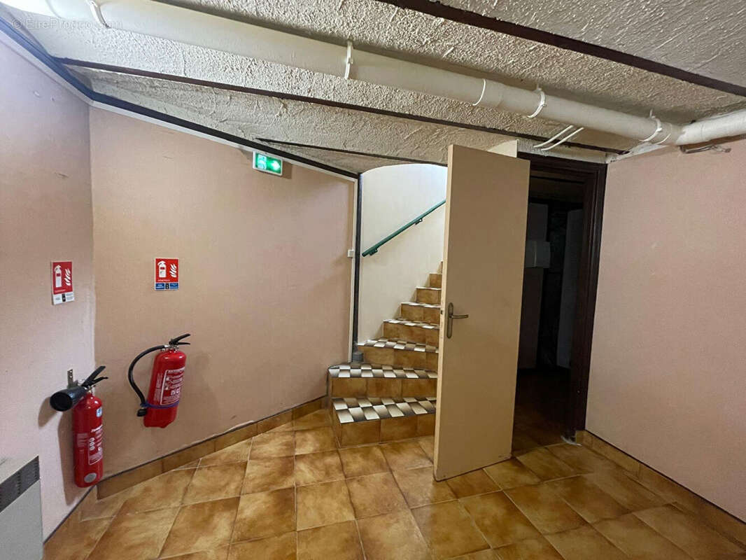 Commerce à COLOMBES