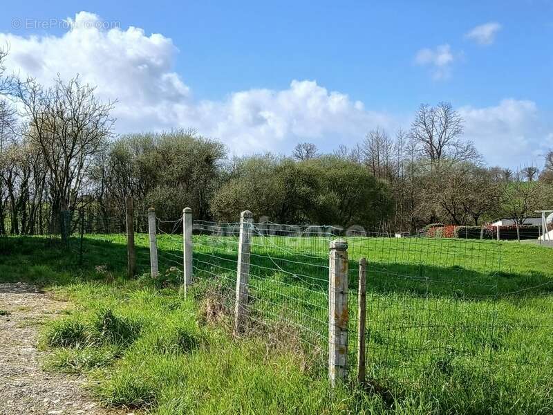 Terrain à LA GRAVERIE