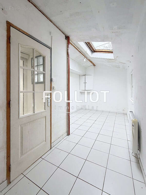 A Vendre, Maison à Saint Germain D'Elle avec terrain de 1800m² - photo 8
