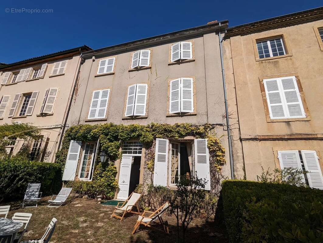MAISON ANCIENNE 290 m² / jardin 400 m² - photo 2