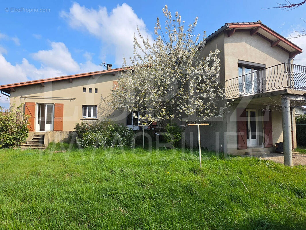 Maison à AUSSILLON
