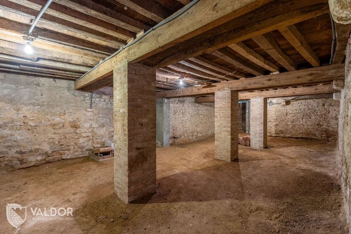 Maison à JASSANS-RIOTTIER