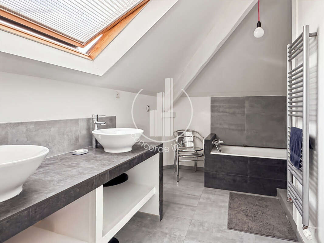 Maison à ASNIERES-SUR-SEINE