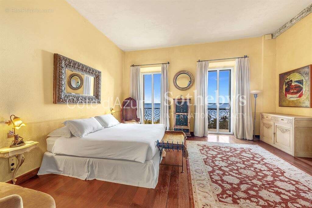 Maison à EZE