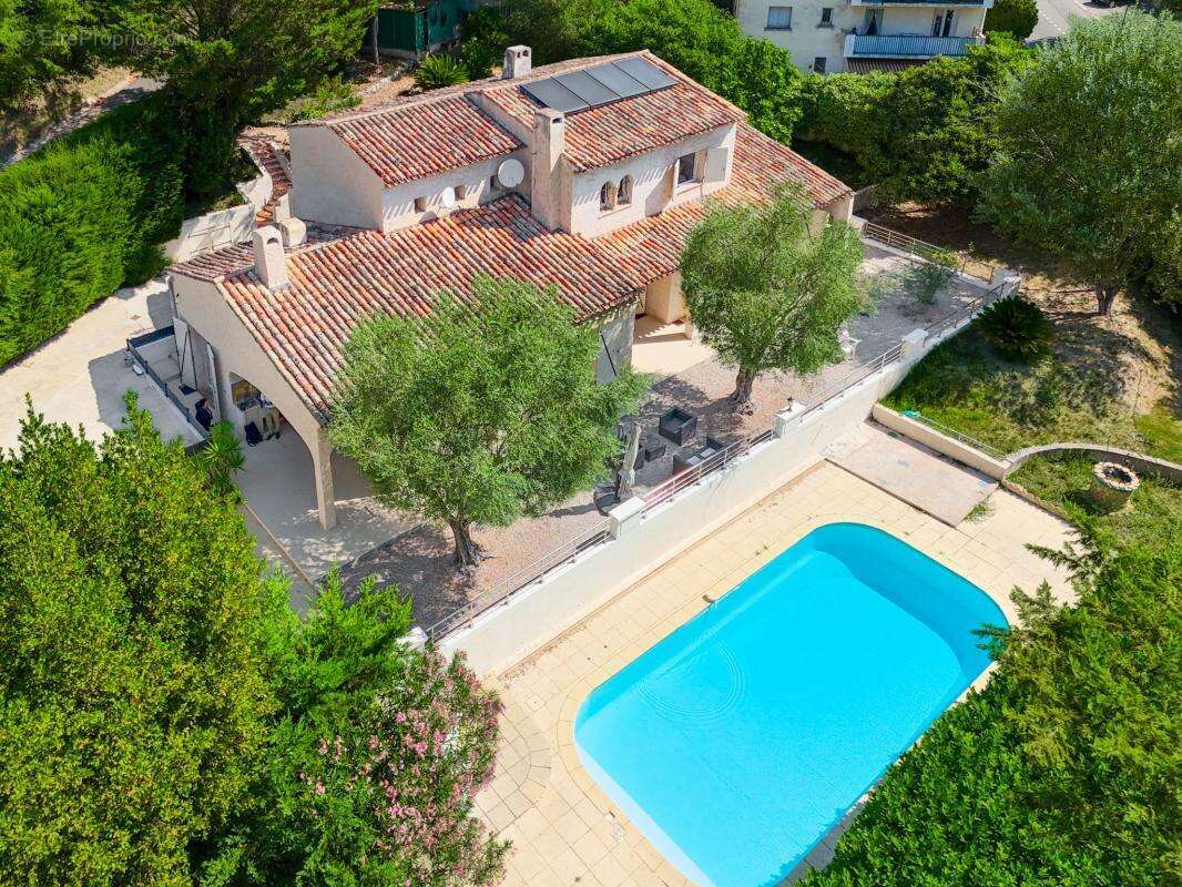 Villa familiale (4 chbres) avec piscine + studio indépendant et excellente performance énergétique - photo 2