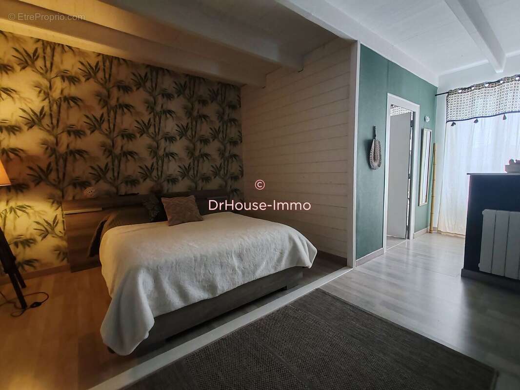 Maison à SAINTE-GEMME-LA-PLAINE