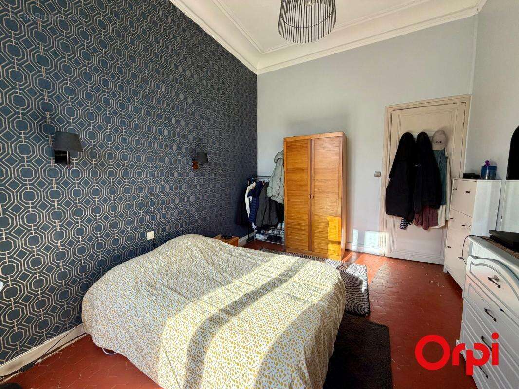 Appartement à MARSEILLE-1E