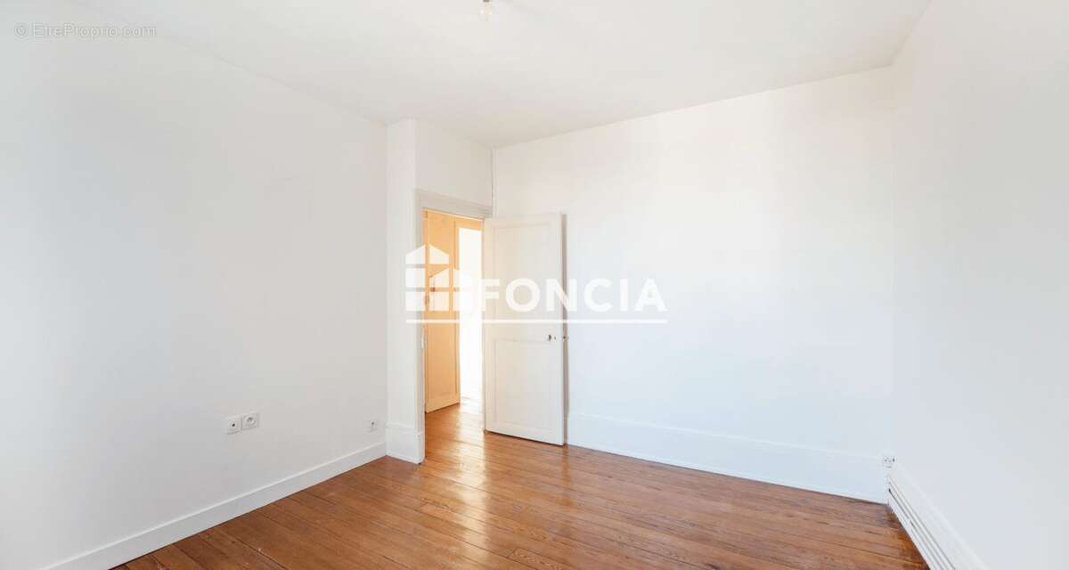 Appartement à FLEURY-LES-AUBRAIS