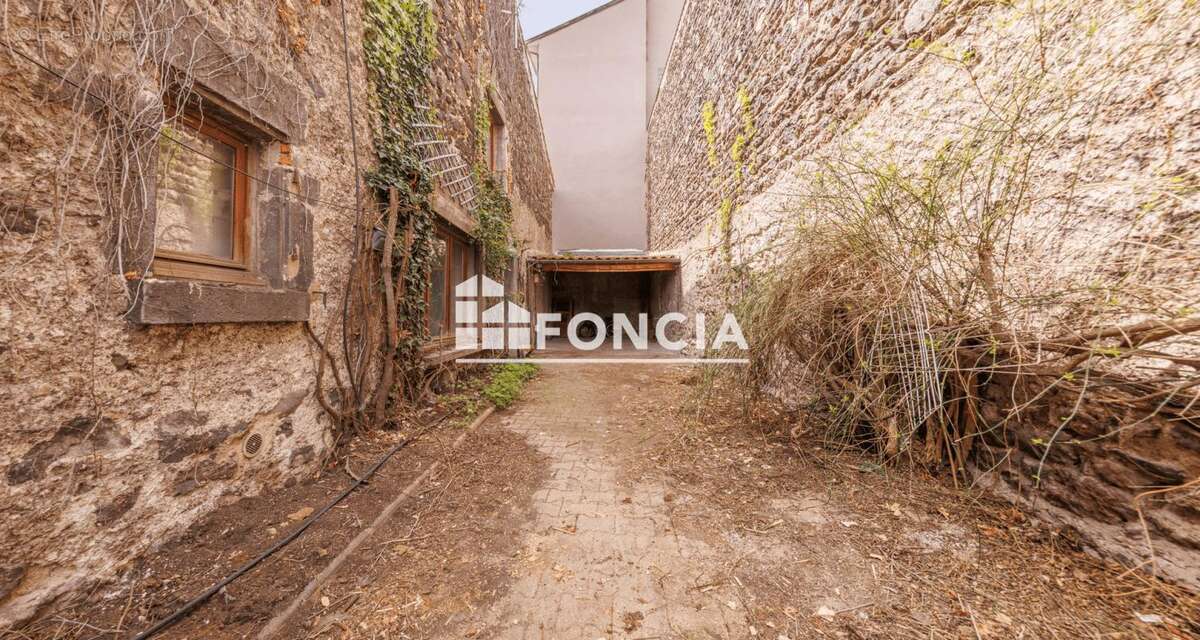 Maison indépendante 5 pièces 207 m² avec dépendances, cour et cave vigneronne - photo 5