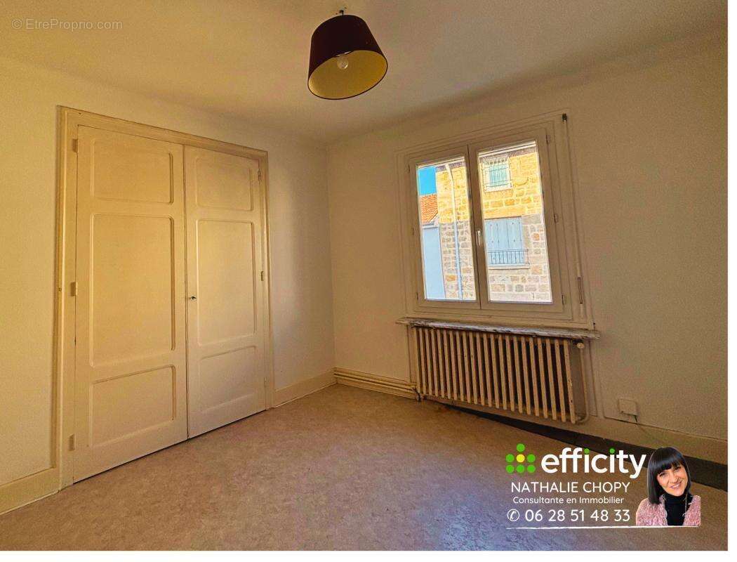 Appartement 215 m² à Unieux  - photo 12