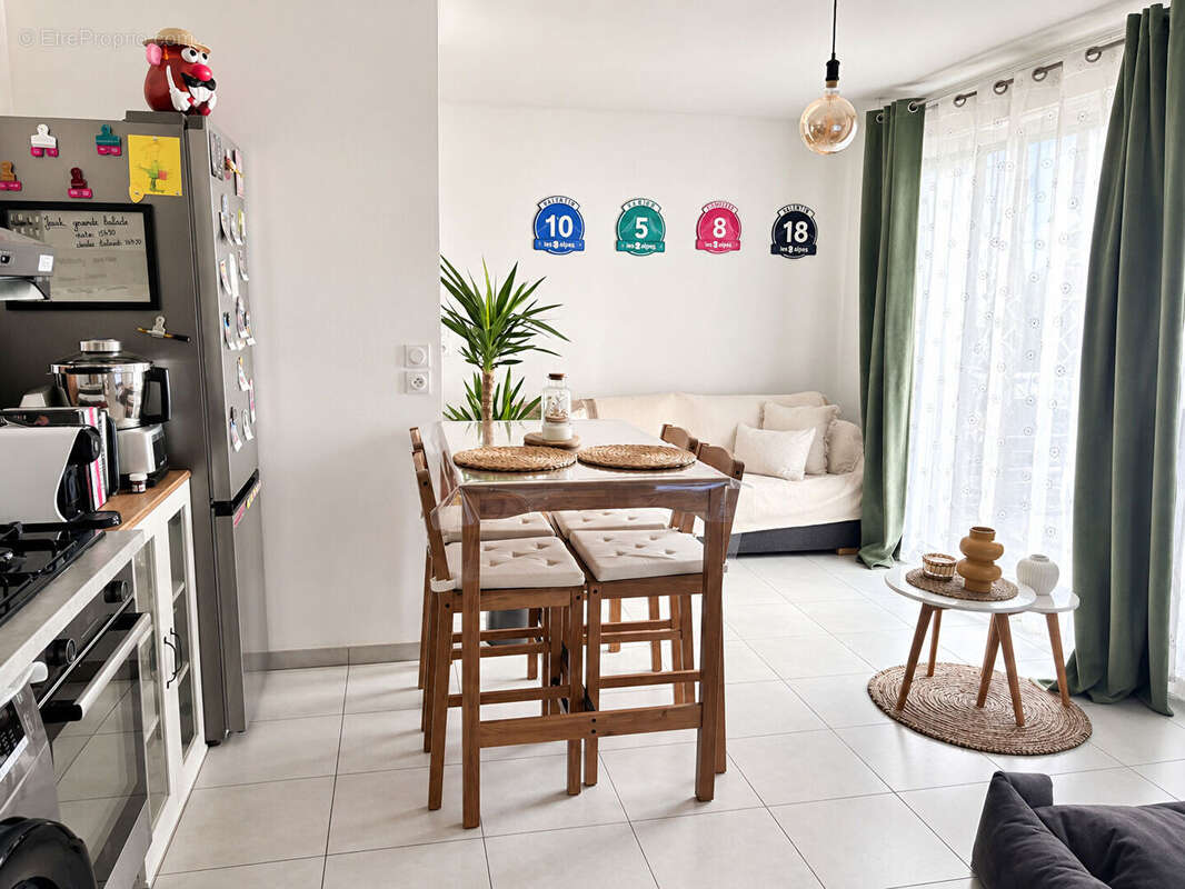 Appartement à LENTILLY