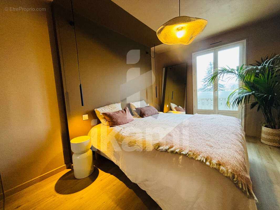 Maison à SALAISE-SUR-SANNE