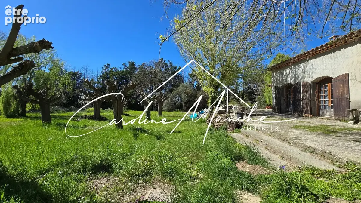 A vendre à Trets - Propriété de 300m² sur magnifique terrain de 6 500m² - photo 4
