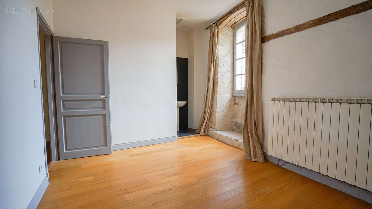 Maison à BAGAT-EN-QUERCY