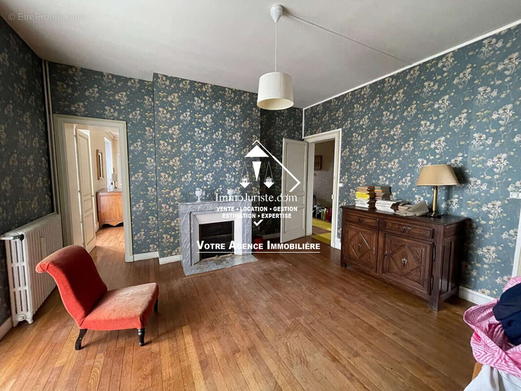 Maison à AIXE-SUR-VIENNE