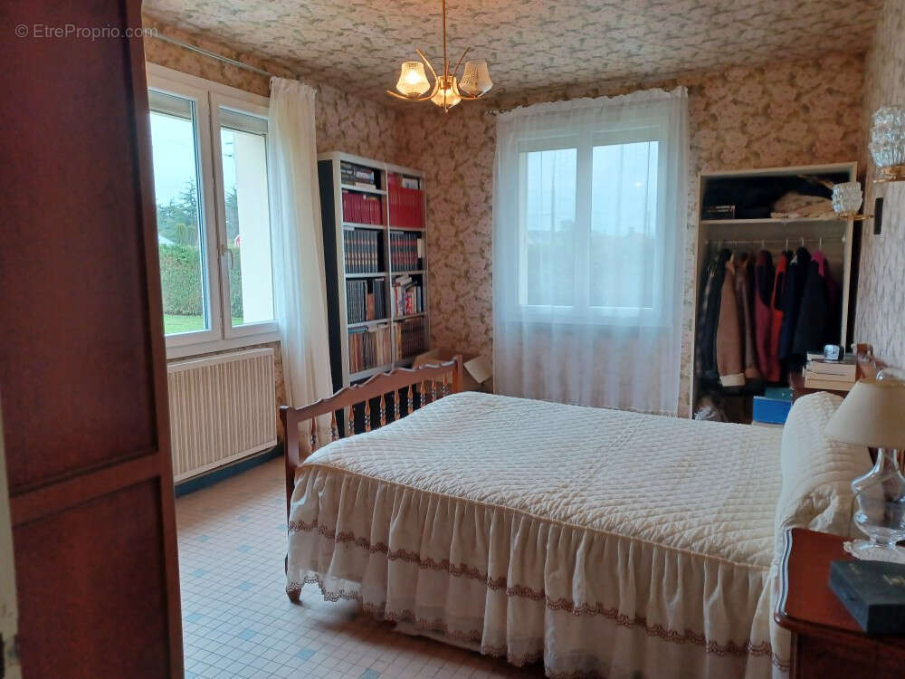 Maison à NEUVY-EN-SULLIAS