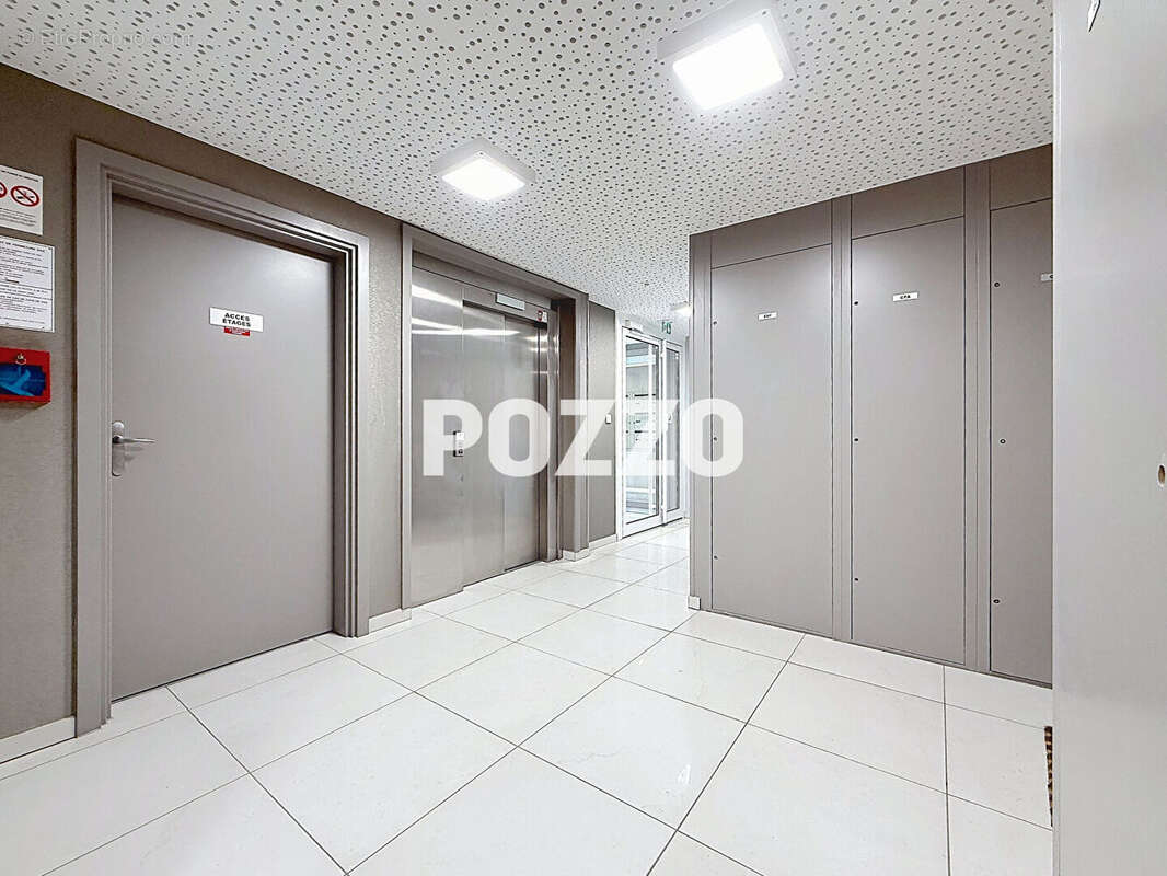 Appartement à DONVILLE-LES-BAINS