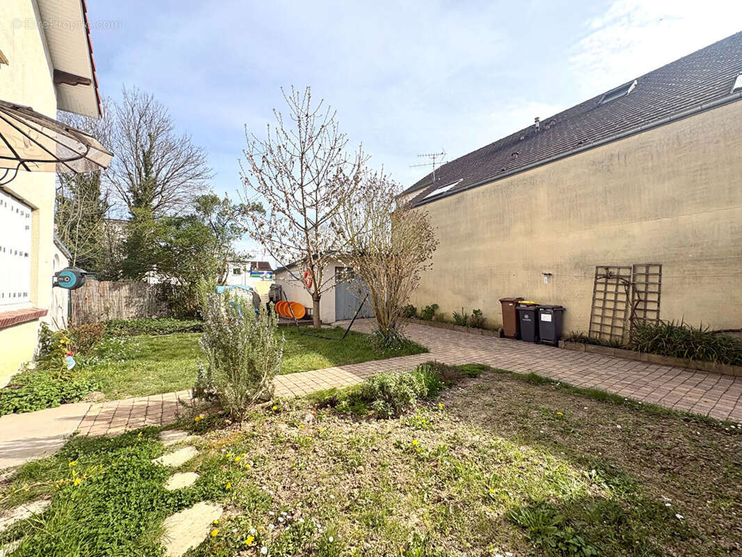 Maison à SAINT-CYR-L'ECOLE