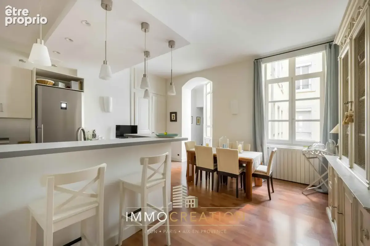 CŒUR AINAY   Prestigieux et chaleureux appartement de 5 pièces à vendre LYON 2 - photo 12
