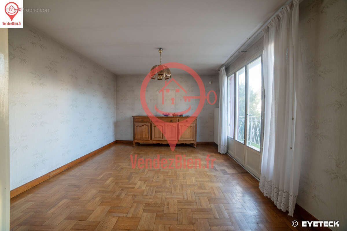 Maison à SAINT-DOULCHARD